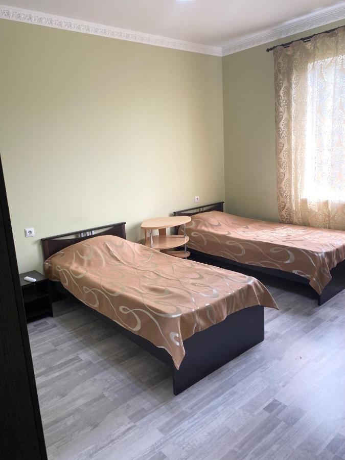 Отель Радуга Гудаута Экстерьер фото